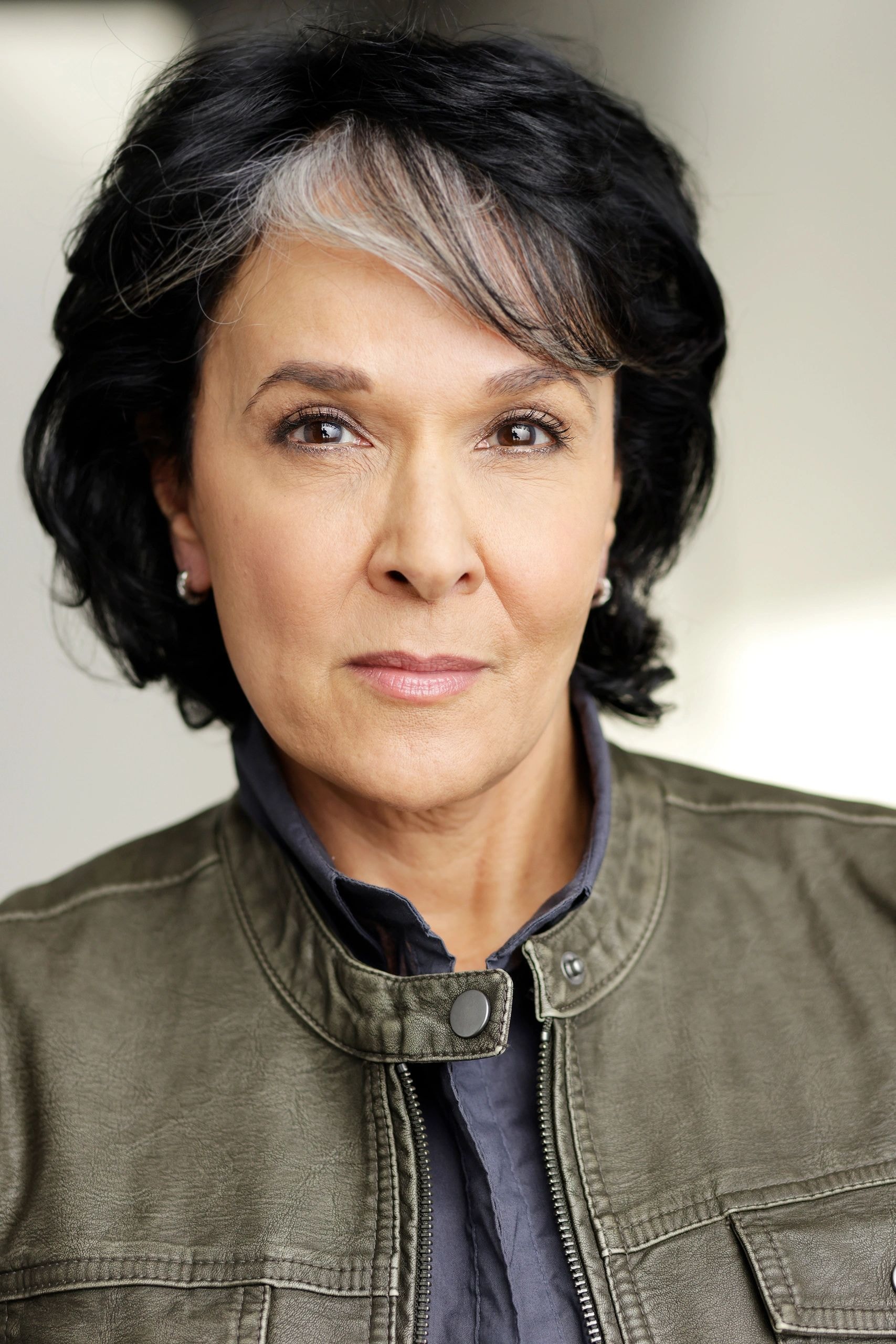 Gloria Coco headshot – full frame